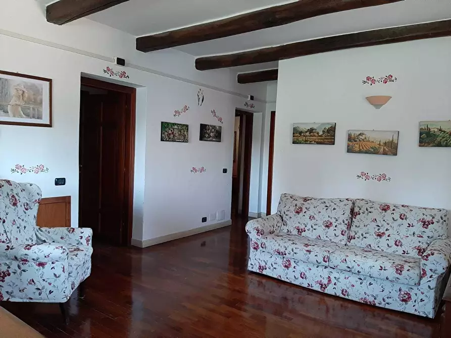 Immagine 17 di Palazzo in vendita  in Via Prato della Corte 12 a Fiano Romano