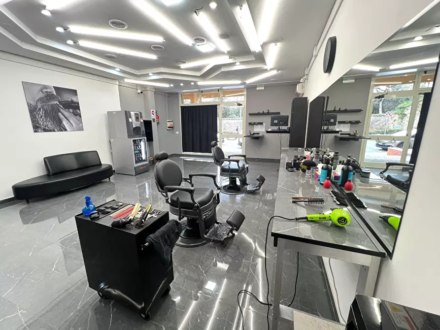 Immagine 7 di Attività commerciale in vendita  in Via Provinciale Capena 31 a Capena