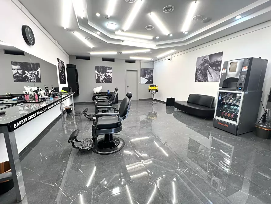 Immagine 1 di Attività commerciale in vendita  in Via Provinciale Capena 31 a Capena