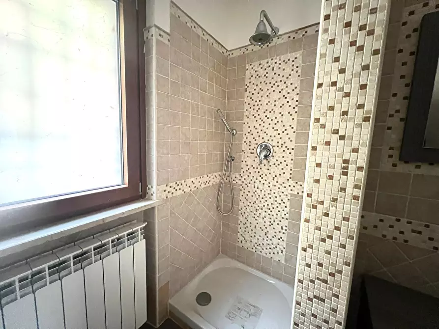 Immagine 8 di Villa in vendita  a Nazzano