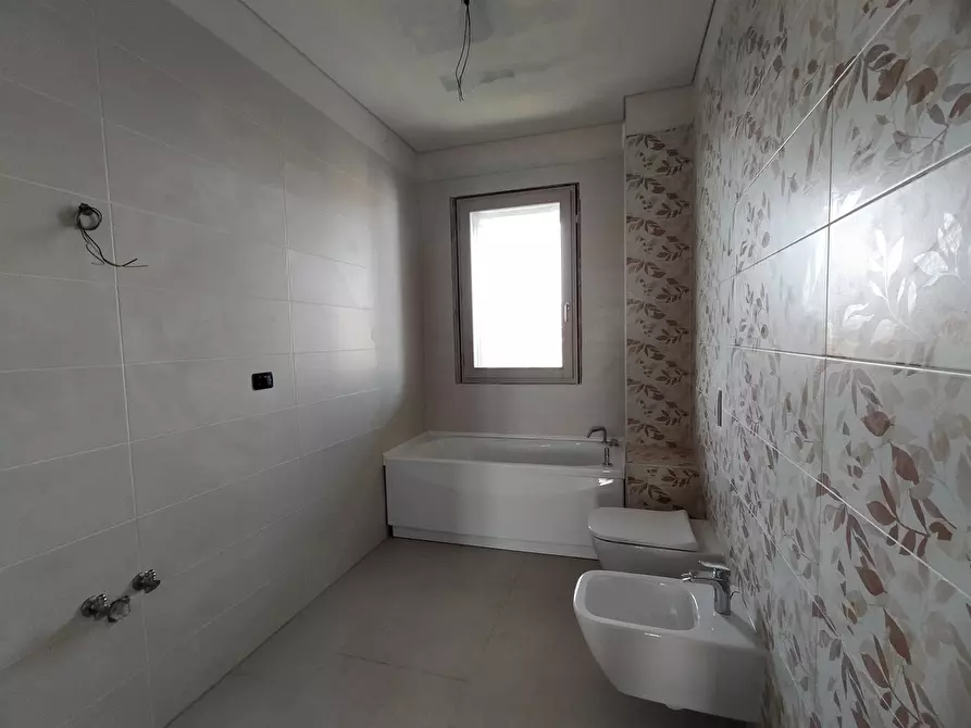 Immagine 27 di Quadrilocale in vendita  in Via Pietro Cossa 105 a Torino