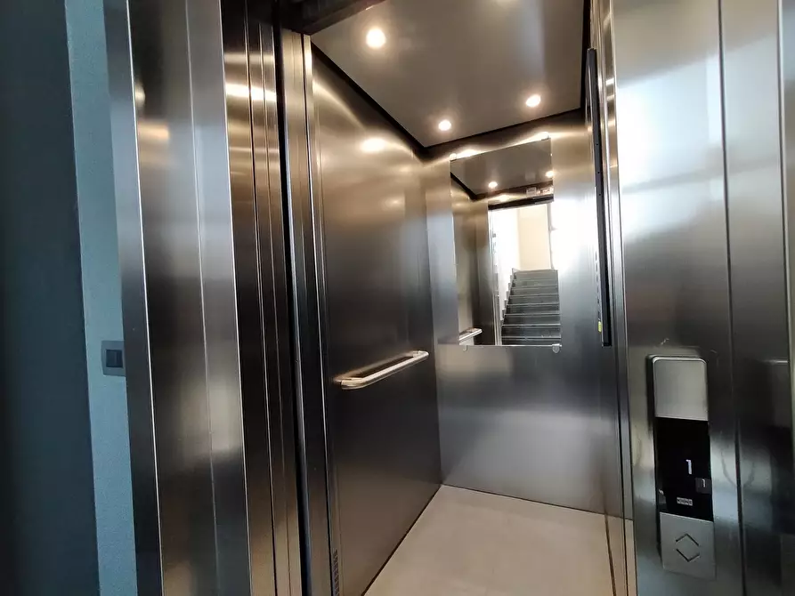 Immagine 32 di Quadrilocale in vendita  in Via Pietro Cossa 105 a Torino