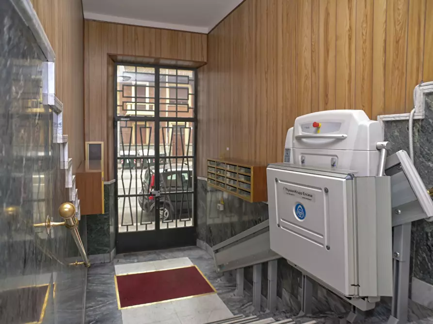 Immagine 4 di Bilocale in vendita  in Via Monginevro 220 a Torino