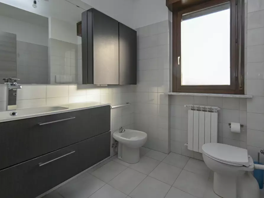 Immagine 42 di Quadrilocale in affitto  in Via Pietro Cossa 293/40 a Torino