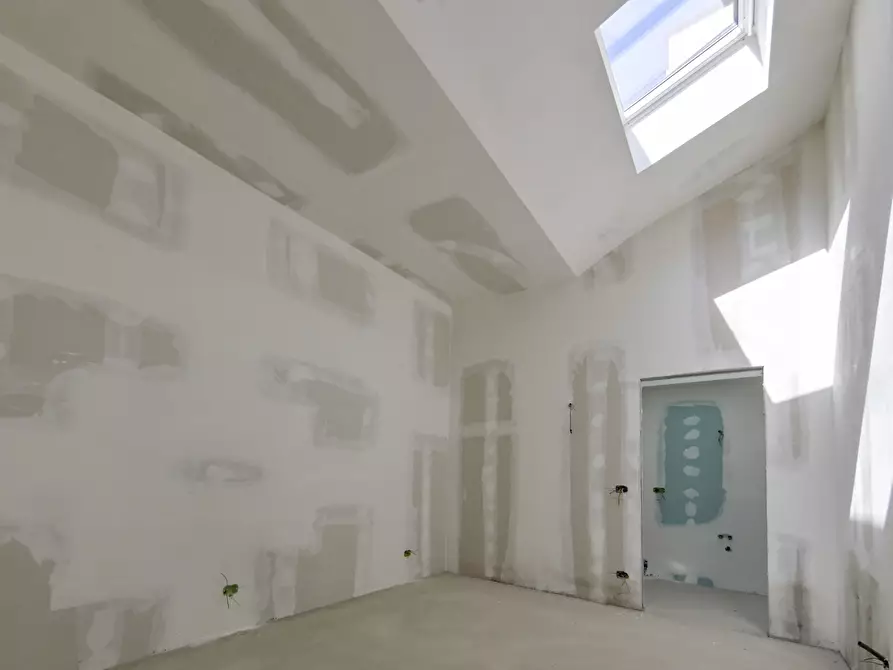 Immagine 12 di Loft/Open space in vendita  in Via Ugo Foscolo 6 a Torino