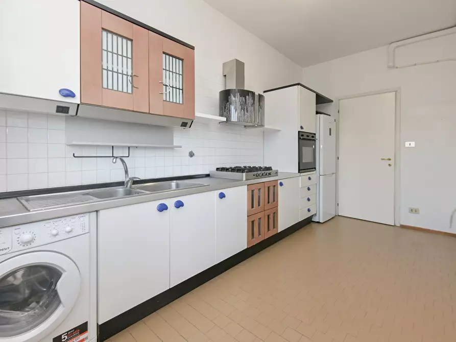 Immagine 11 di Quadrilocale in vendita  in Via Buenos Aires a Torino