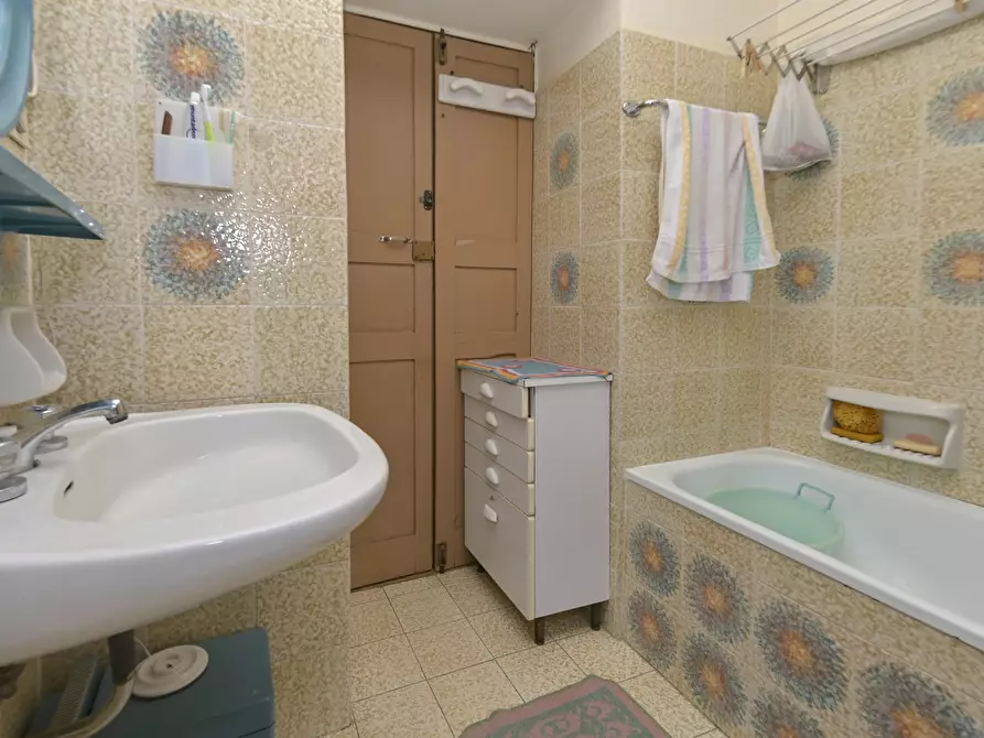 Immagine 40 di Quadrilocale in vendita  in via torino 4 a Lemie