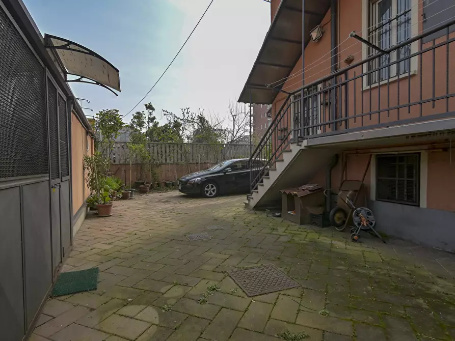 Immagine 3 di Casa bifamiliare in vendita  in Via Sospello 61 a Torino