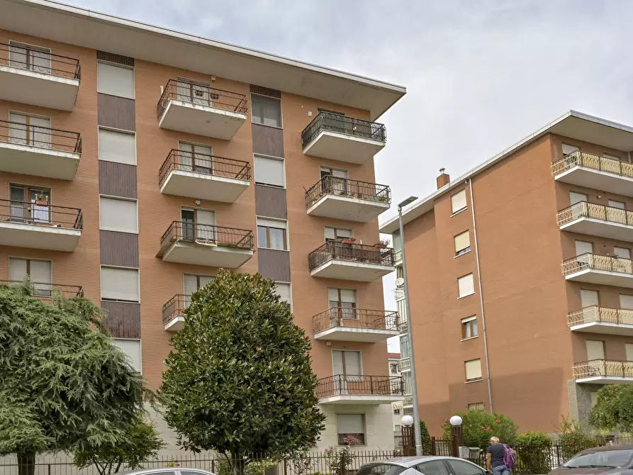 Immagine 1 di Appartamento in vendita  in via Giacosa 12 a Moncalieri