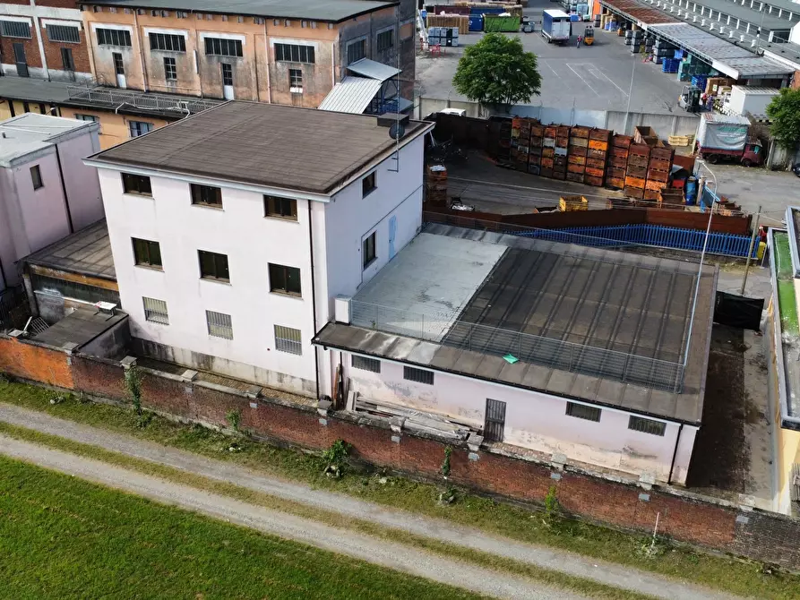 Immagine 3 di Attività artigianale in vendita  in via Giuseppe Cavallo 18 a Venaria Reale