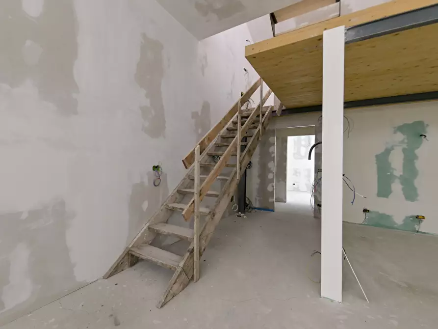 Immagine 9 di Loft/Open space in vendita  in Via Ugo Foscolo 6 a Torino
