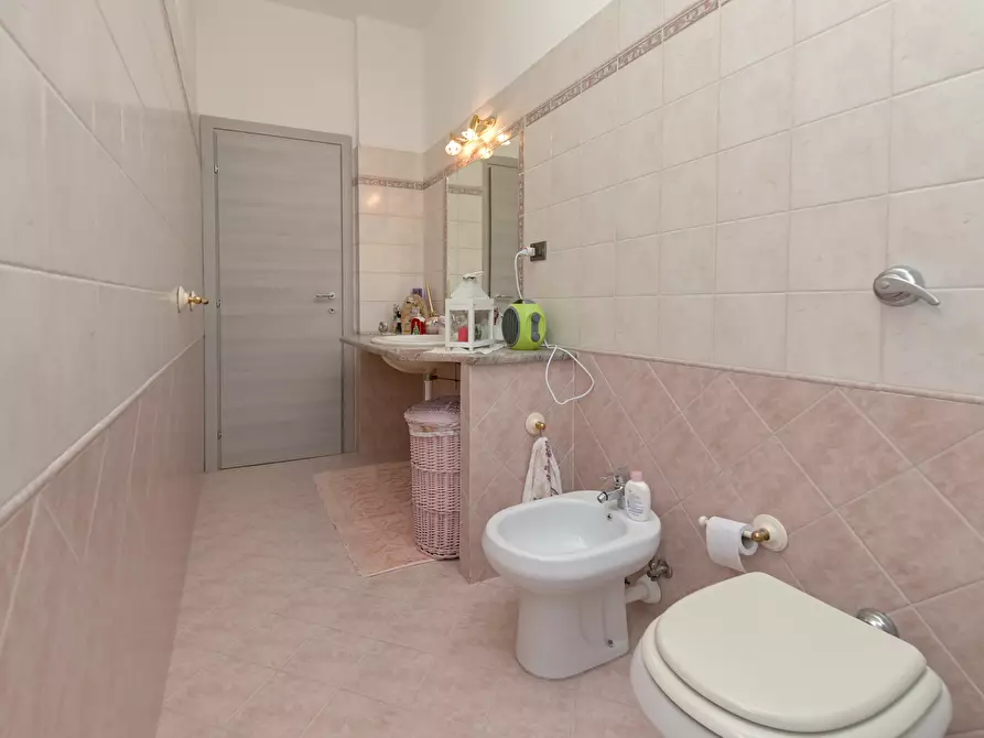 Immagine 33 di Quadrilocale in vendita  in Via Nicomede Bianchi 102 a Torino