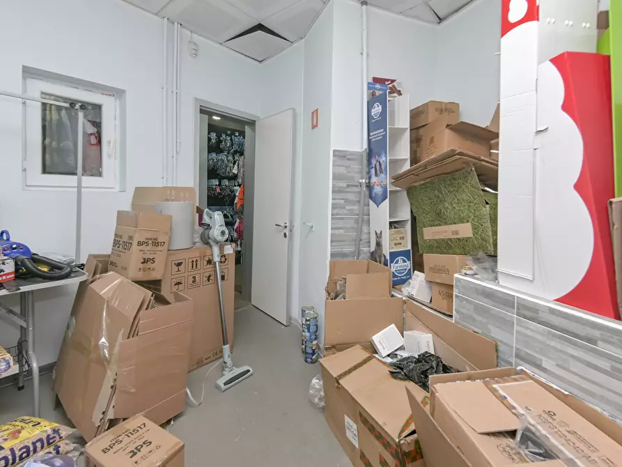 Immagine 31 di Locale commerciale in affitto  in piazza respighi 5 a Torino