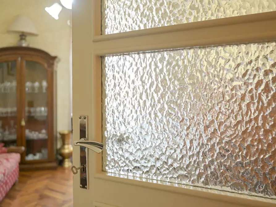 Immagine 42 di Quadrilocale in vendita  in via Livorno 9 a Torino