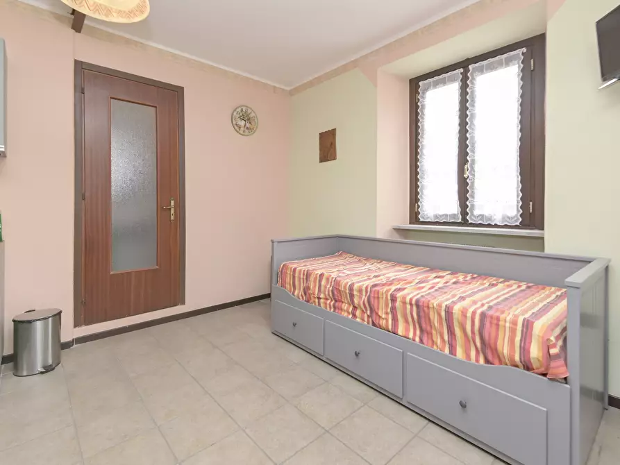 Immagine 42 di Monolocale in vendita  in Via Roma 3 a Viù