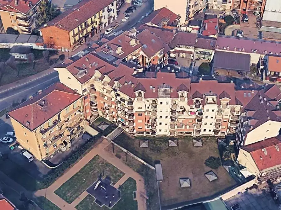 Immagine 15 di Attico in vendita  in Strada Carignano 25 a Moncalieri