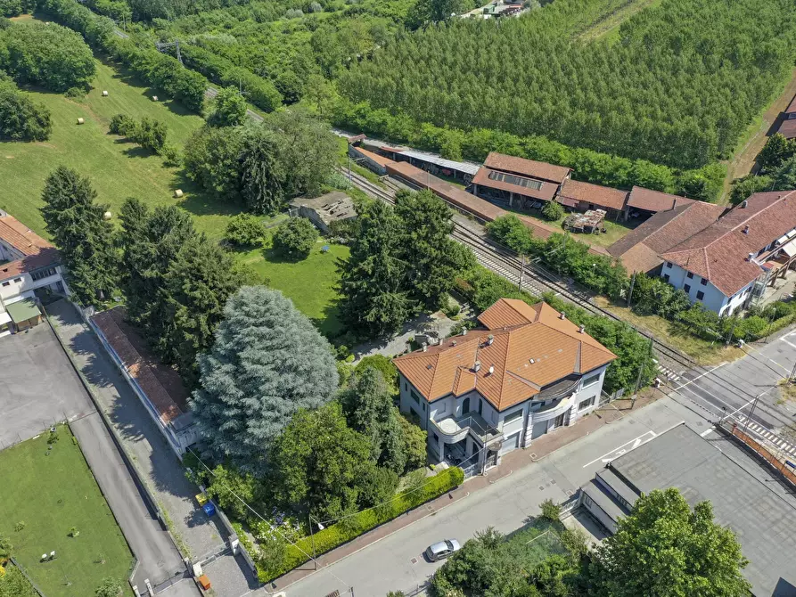 Immagine 22 di Villa in vendita  in via IV Novembre 22 a Strambino