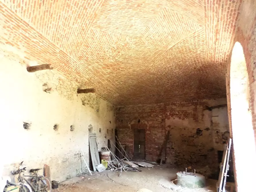 Immagine 52 di Rustico / casale in vendita  in Via Roma 1 a Levone