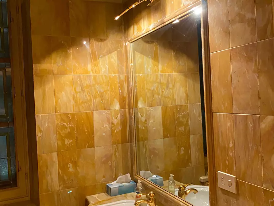 Immagine 23 di Villa in vendita  a Moncalieri