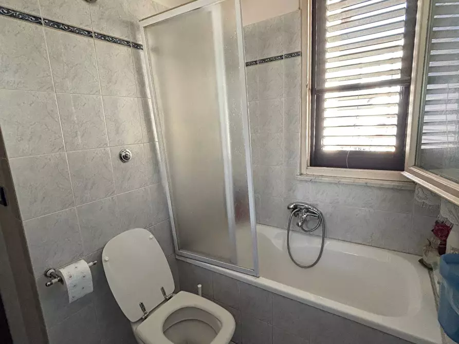 Immagine 4 di Villa in vendita  a Pisa