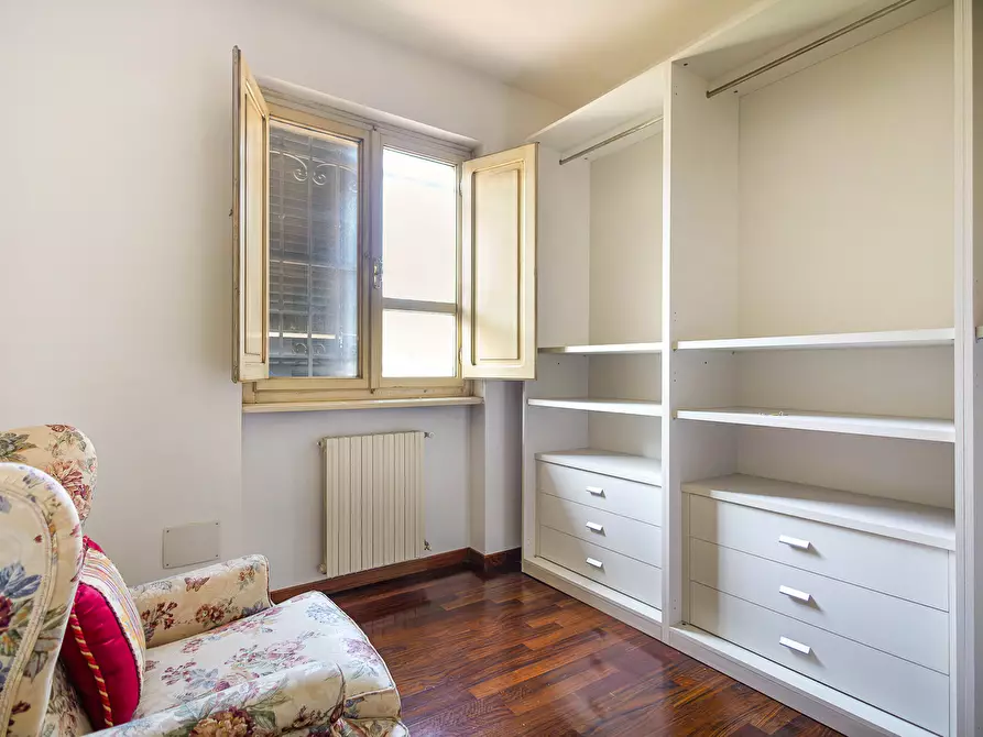 Immagine 27 di Villa in vendita  a Pisa