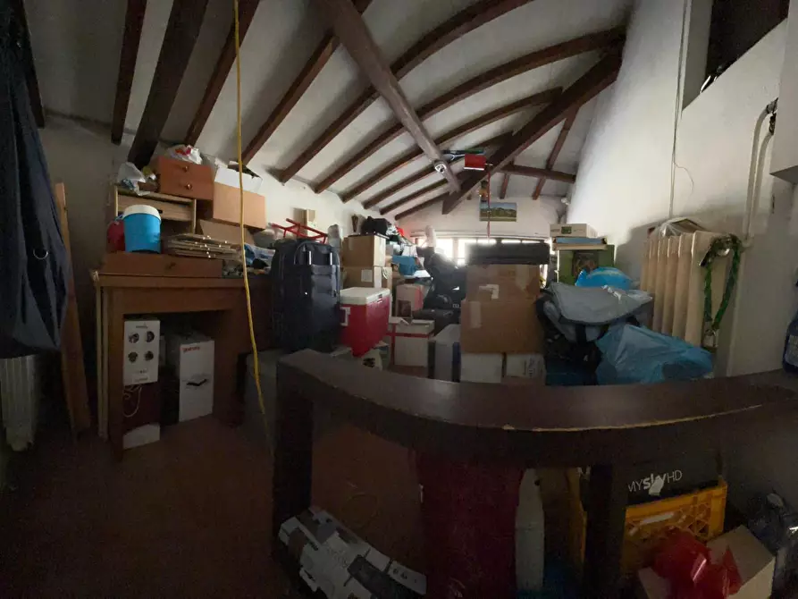 Immagine 13 di Villa in vendita  a Pisa