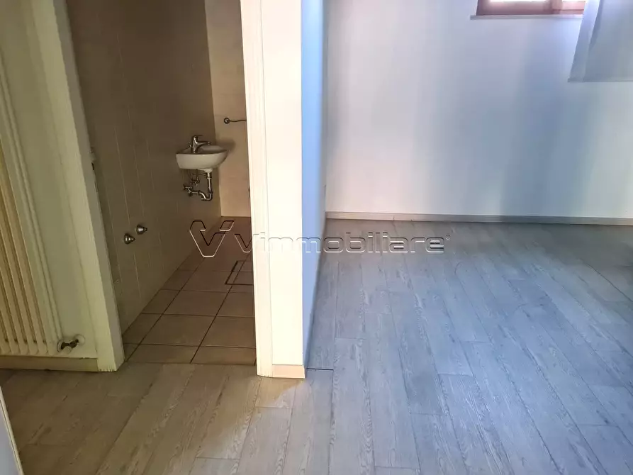 Immagine 9 di Locale commerciale in affitto  in Via Roma a Noventa Vicentina