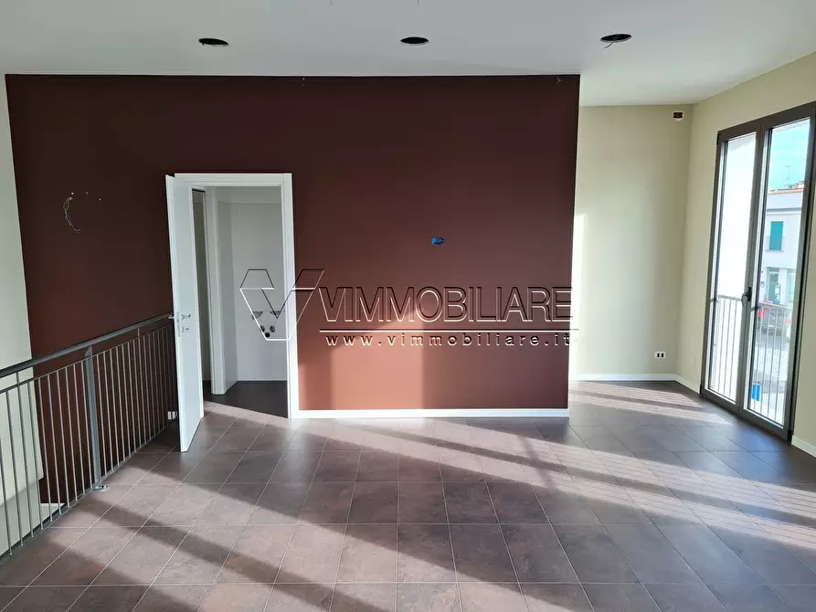 Immagine 15 di Locale commerciale in vendita  in via Carlo Porta angolo via Palladio 1 a Noventa Vicentina