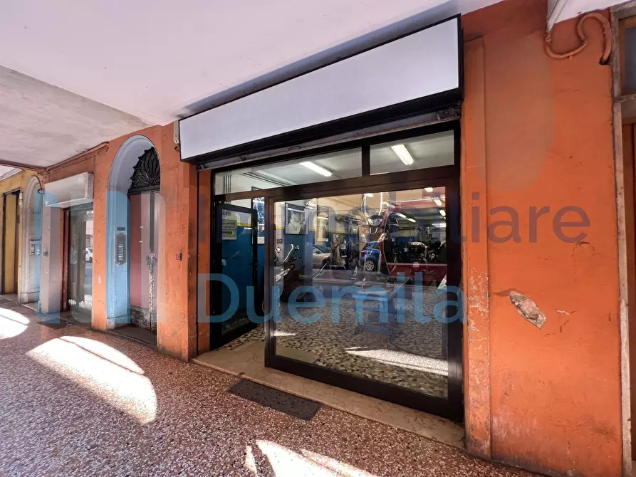 Immagine 16 di Attività artigianale in vendita  a Bologna