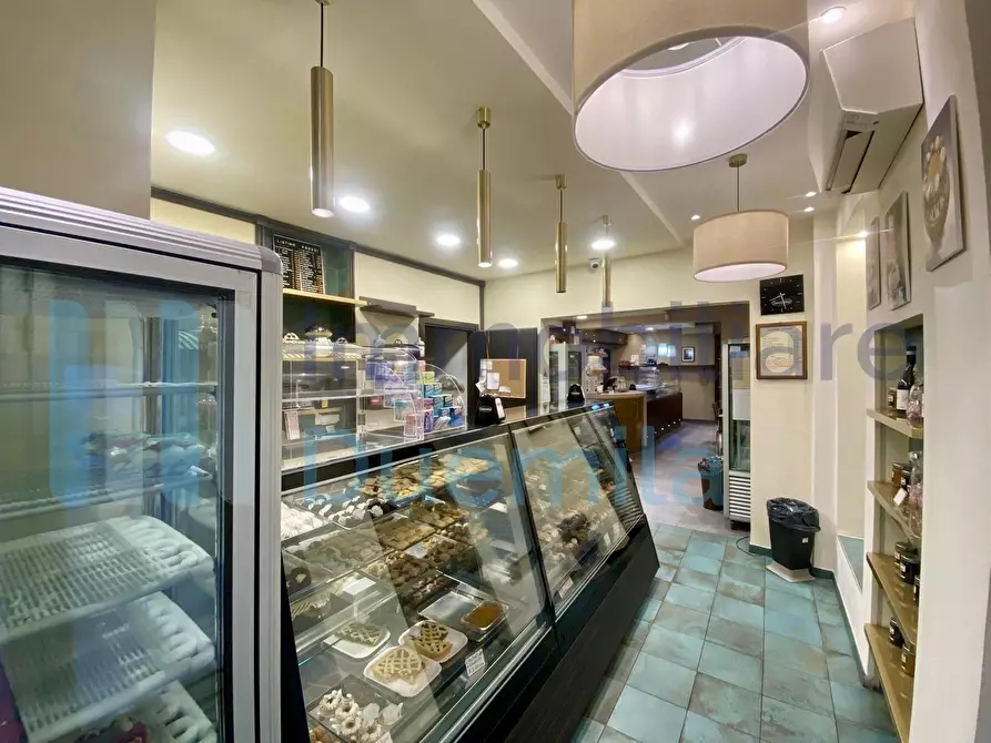 Immagine 5 di Bar / Ristorante in vendita  a Bologna