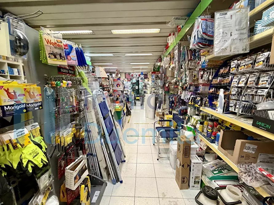 Immagine 9 di Attività commerciale in vendita  a Bologna