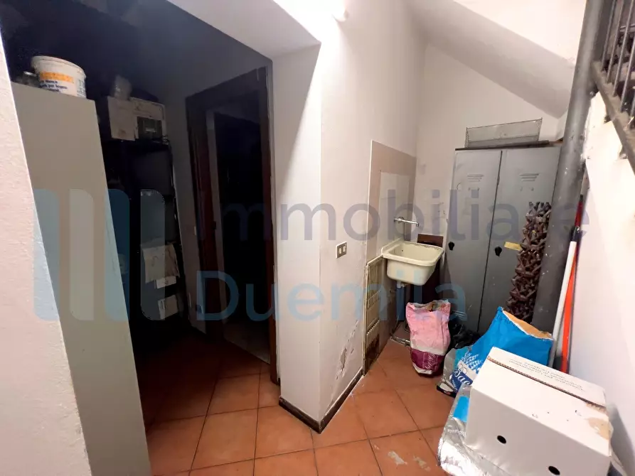 Immagine 9 di Locale commerciale in vendita  a Zola Predosa