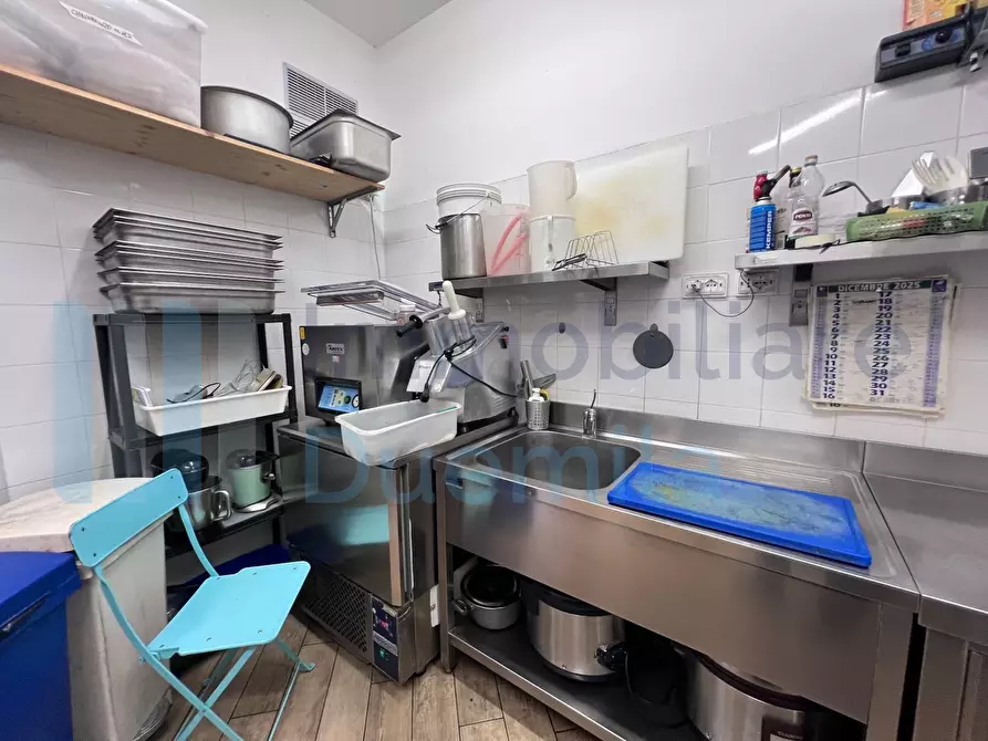 Immagine 17 di Attività artigianale in vendita  a Bologna