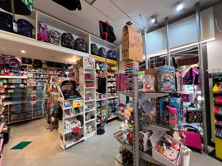 Immagine 13 di Attività commerciale in vendita  a Budrio