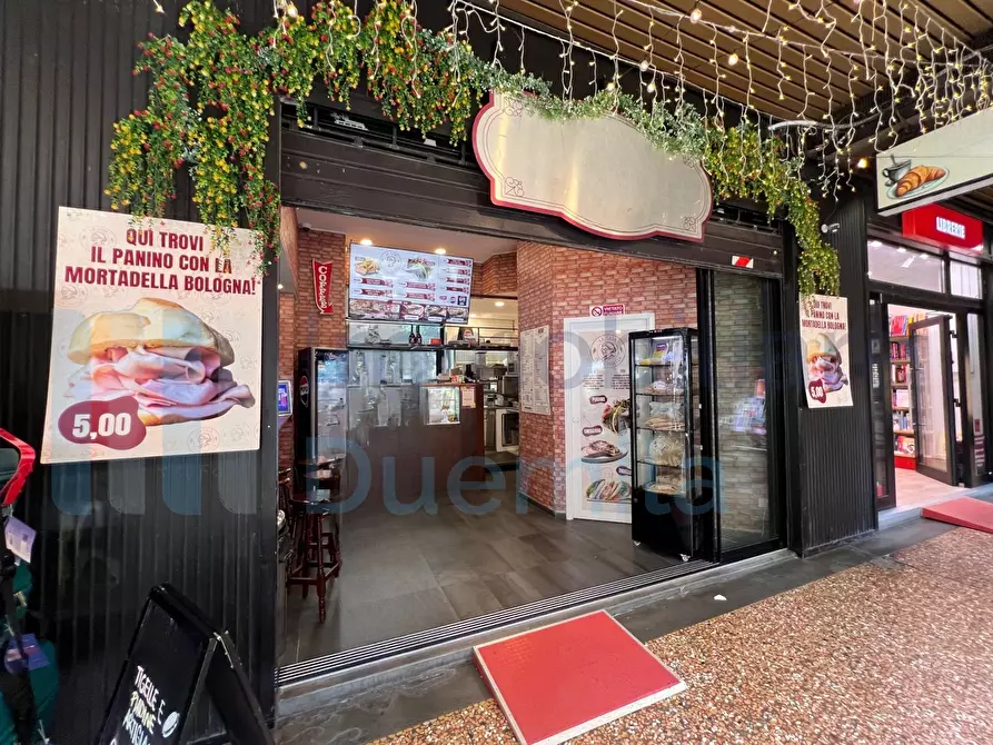 Immagine 17 di Bar / Ristorante in vendita  a Bologna