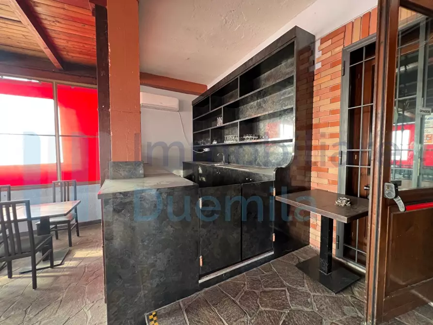 Immagine 50 di Locale commerciale in affitto  a Baricella