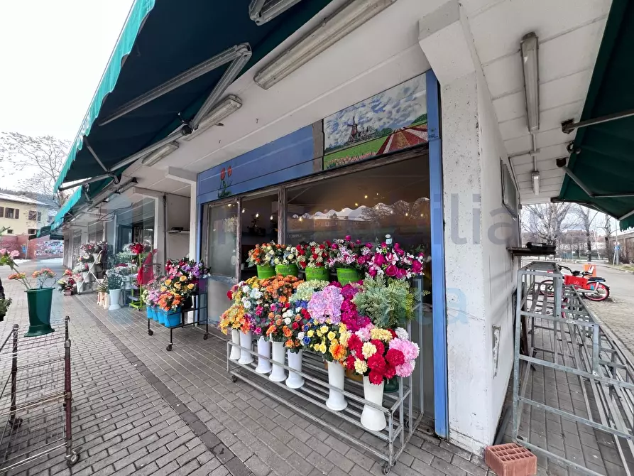 Immagine 12 di Attività commerciale in vendita  a Bologna