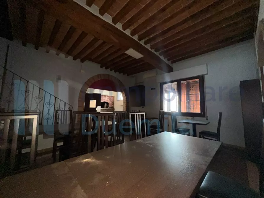 Immagine 4 di Locale commerciale in affitto  a Baricella