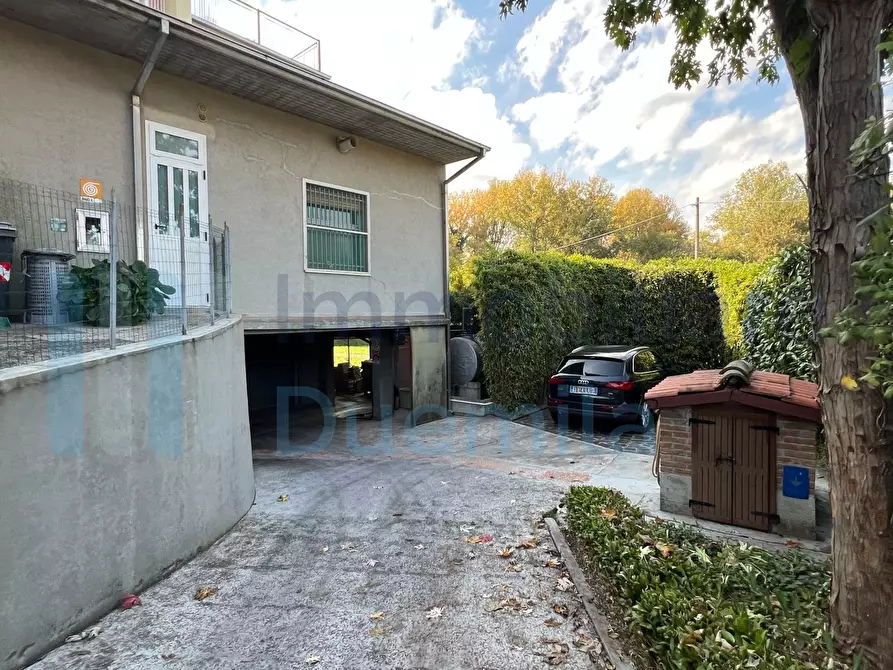 Immagine 73 di Attività artigianale in vendita  a Savignano Sul Panaro