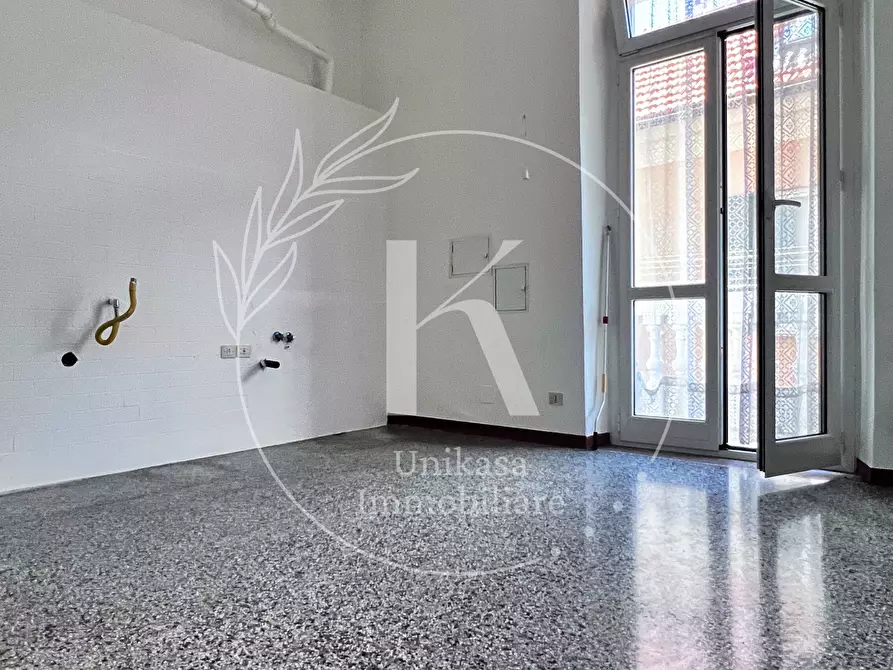 Immagine 9 di Quadrilocale in vendita  in Via Giuseppe Parini 14 a Vado Ligure