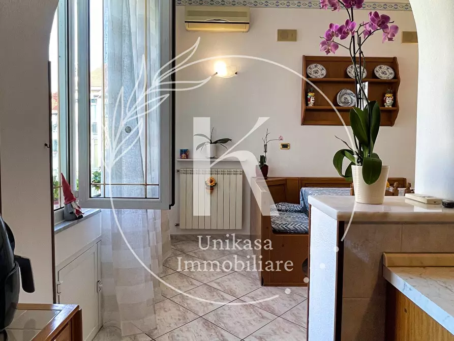 Immagine 27 di Quadrilocale in vendita  in Via Fiume 9 a Savona