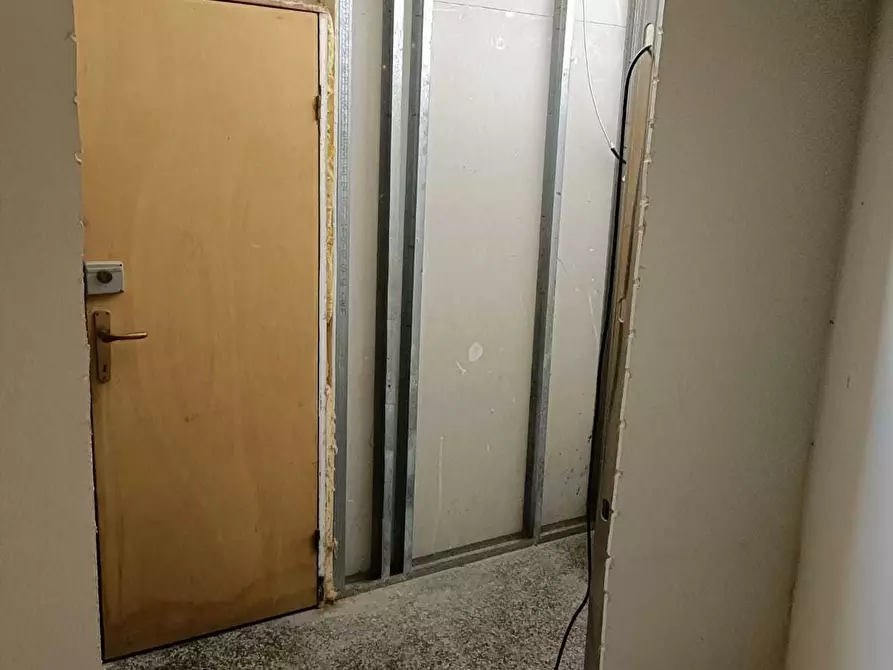 Immagine 8 di Garage in vendita  in Via Cosseria a Savona