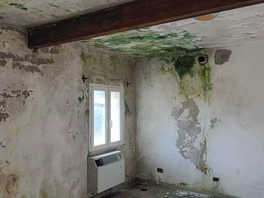 Immagine 27 di Rustico / casale in vendita  in San Bartolomeo del Bosco a Savona