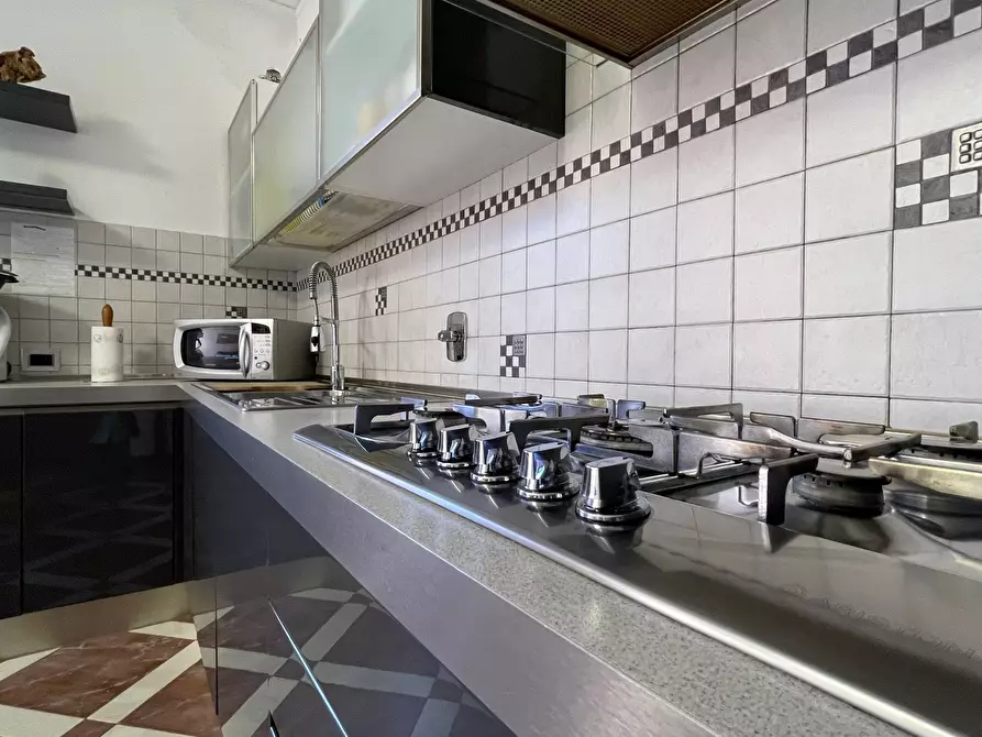 Immagine 7 di Quadrilocale in vendita  in Via Nicolò Cesare Garroni a Savona