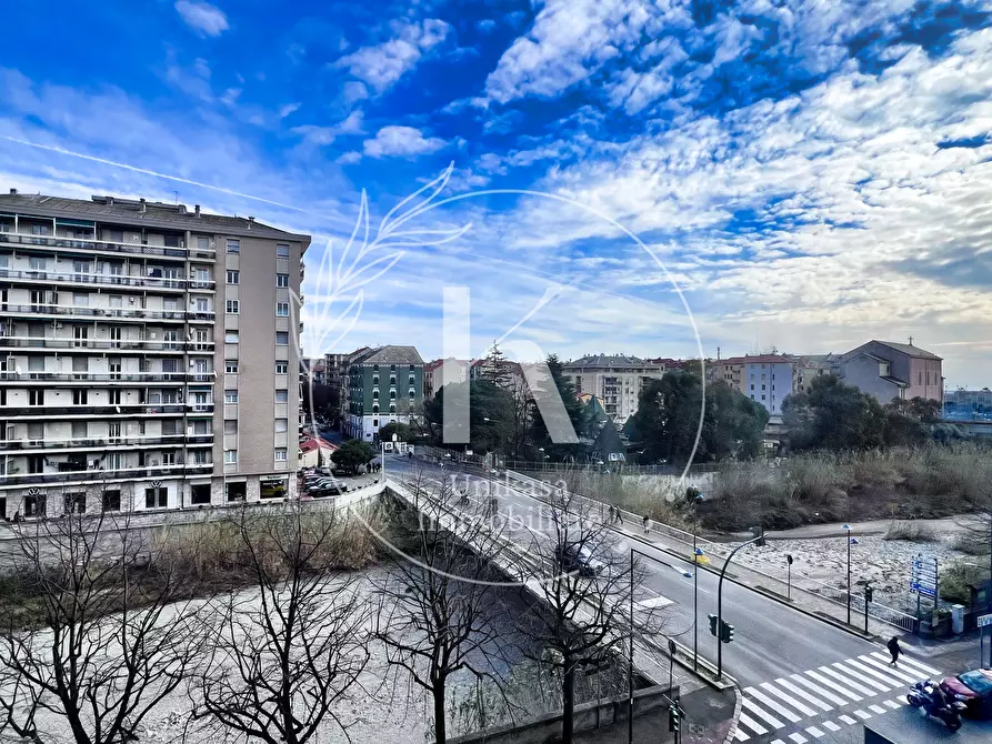 Immagine 3 di Bilocale in vendita  in Corso Viglienzoni 6 a Savona