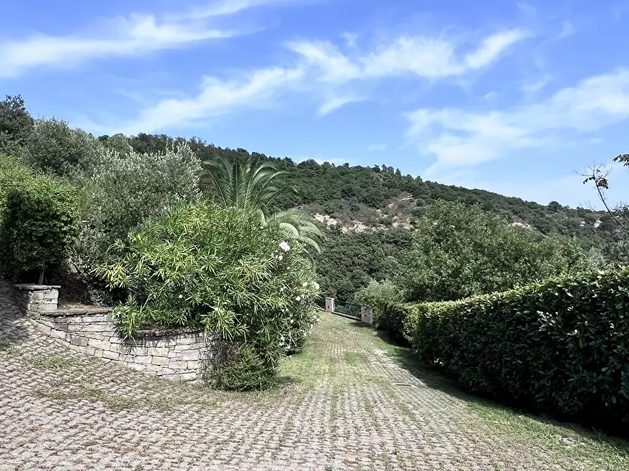 Immagine 11 di Villa in vendita  in Via Alla Strà a Savona