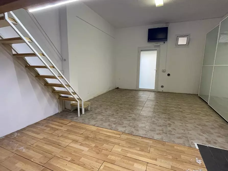 Immagine 6 di Garage in vendita  in Via Privata Olivetta a Savona