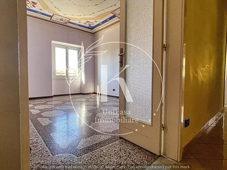 Immagine 4 di Pentalocale in vendita  in Piazza Sisto IV 1 a Savona