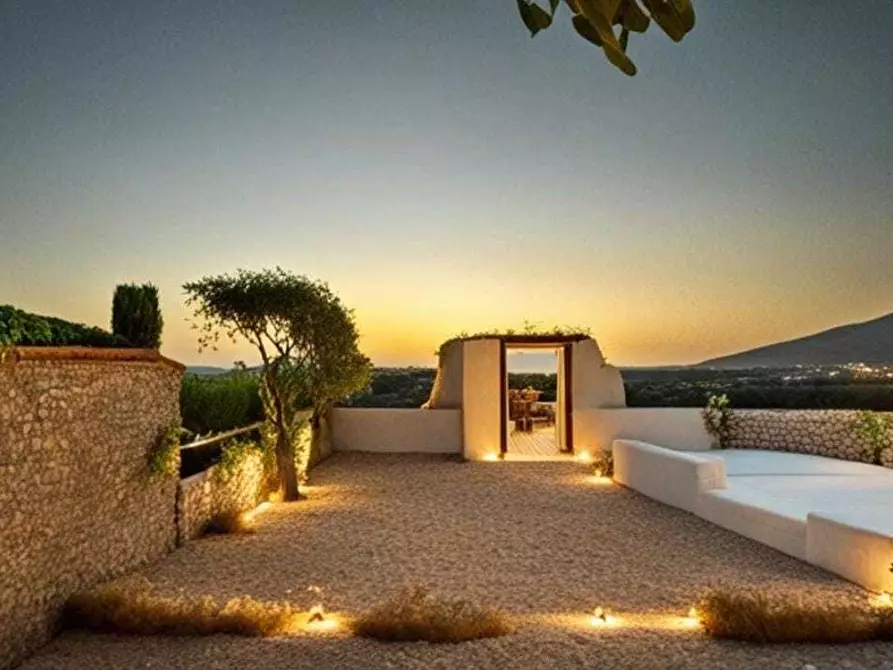 Immagine 54 di Rustico / casale in vendita  a Ostuni