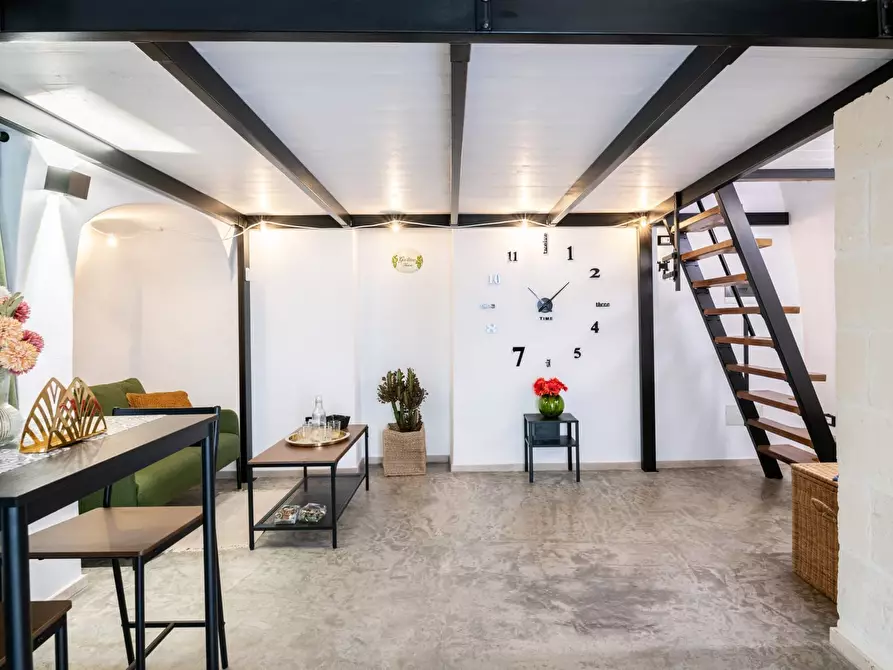 Immagine 4 di Casa indipendente in vendita  in Via Matteo Renato Imbriani a Ostuni